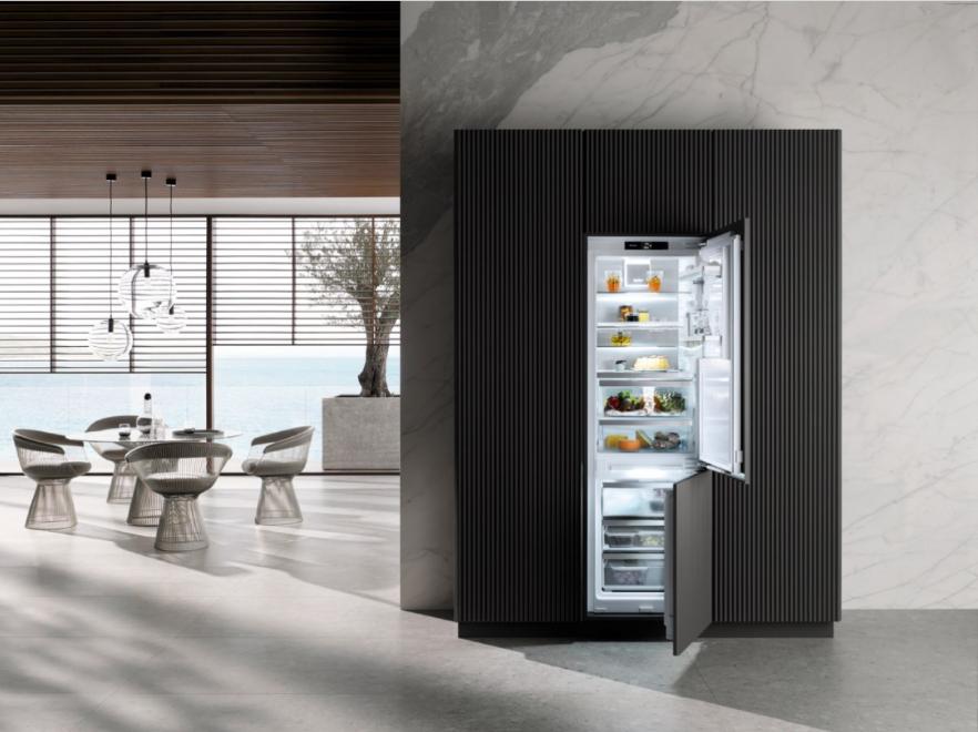 Встраиваемый холодильник Miele KFN 7795 D