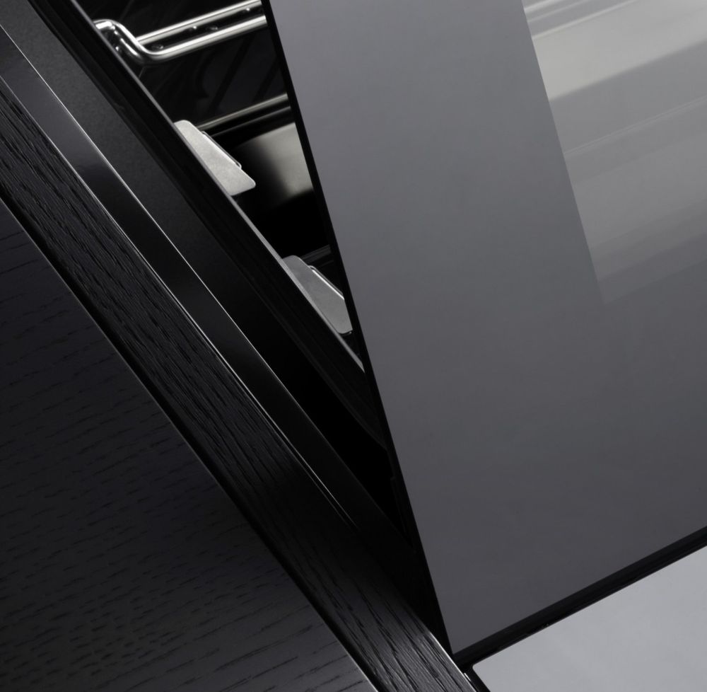 Фото духовой шкаф v-zug combair v6000 45p черное стекло c6t-21059