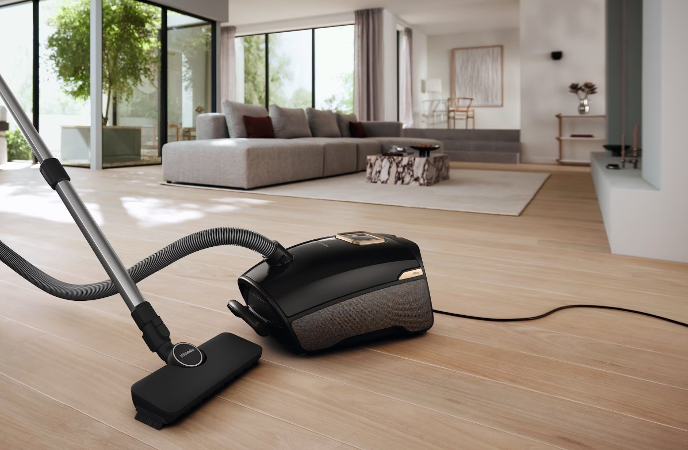 Пылесос Miele SUSF0 Guard L1 AllFloor Noir черный