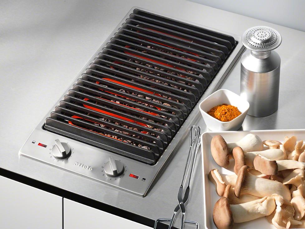 Гриль-барбекю Miele CS1312 BG