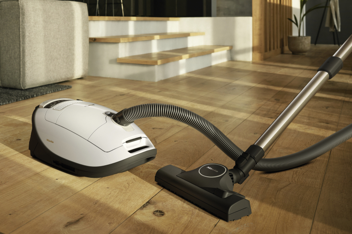 Пылесос Miele SGDF3 Complete C3 125 Edition белый лотос