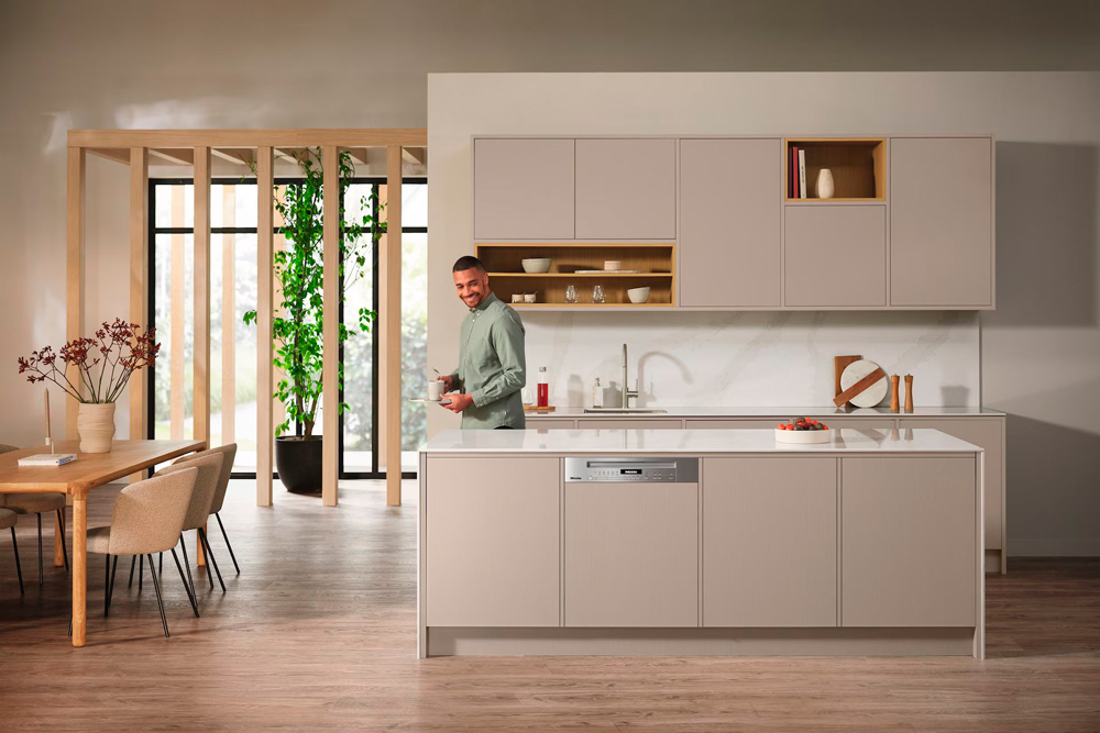 Встраиваемая посудомоечная машина Miele G 7210 SCi CleanSteel