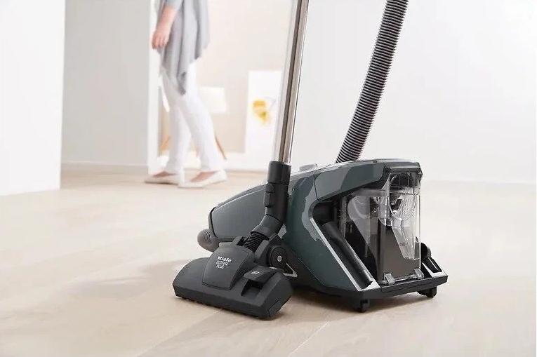 Пылесос Miele SKCF5 Blizzard CX1 Parquet PoweLine Graphite grey