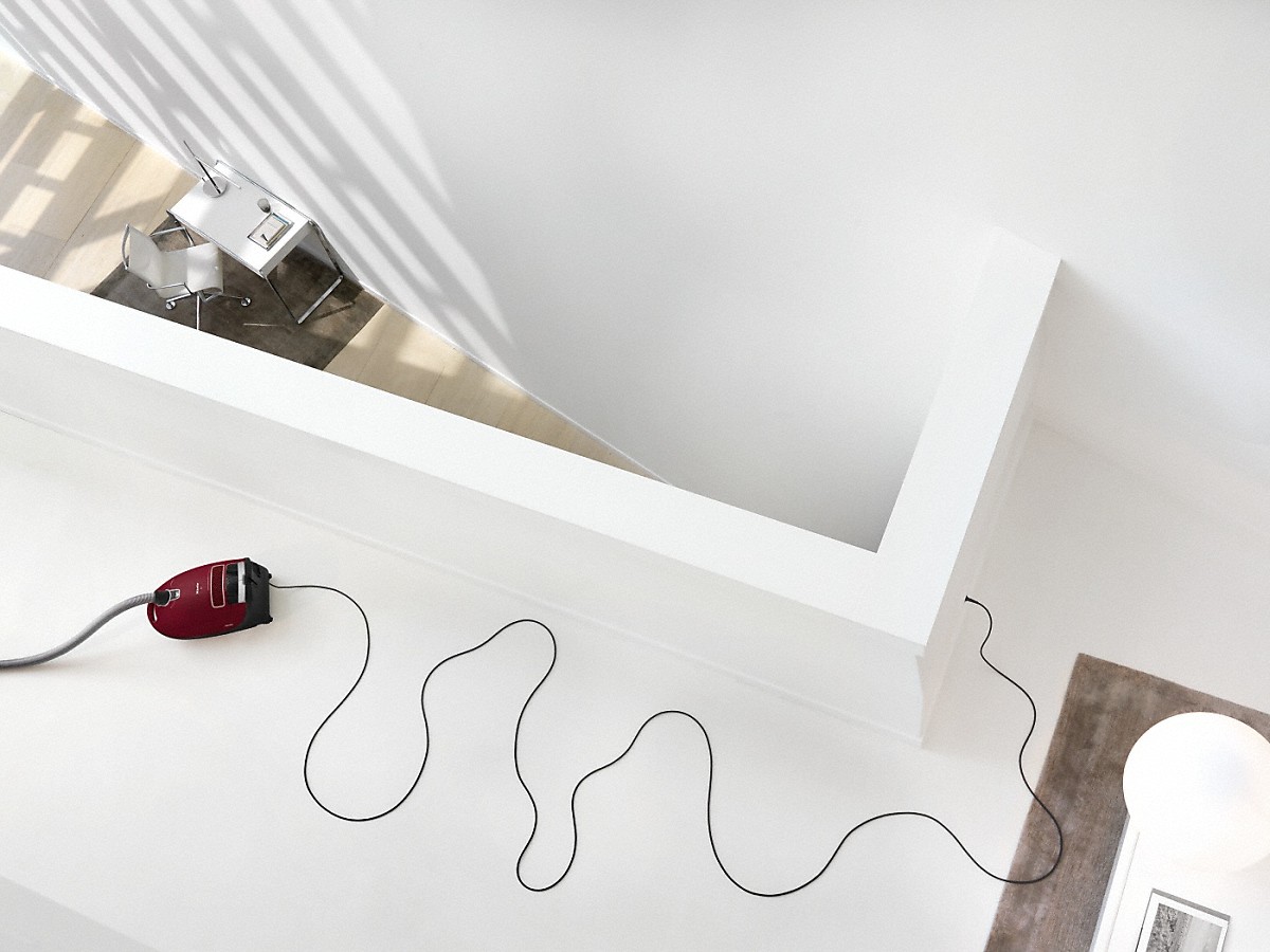 Пылесос Miele SGDA 3 Complete C 3 Pure Red PowerLine