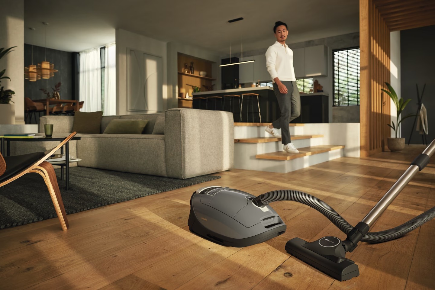 Пылесос Miele Complete C3 Active PowerLine SGDF5 Graphite grey