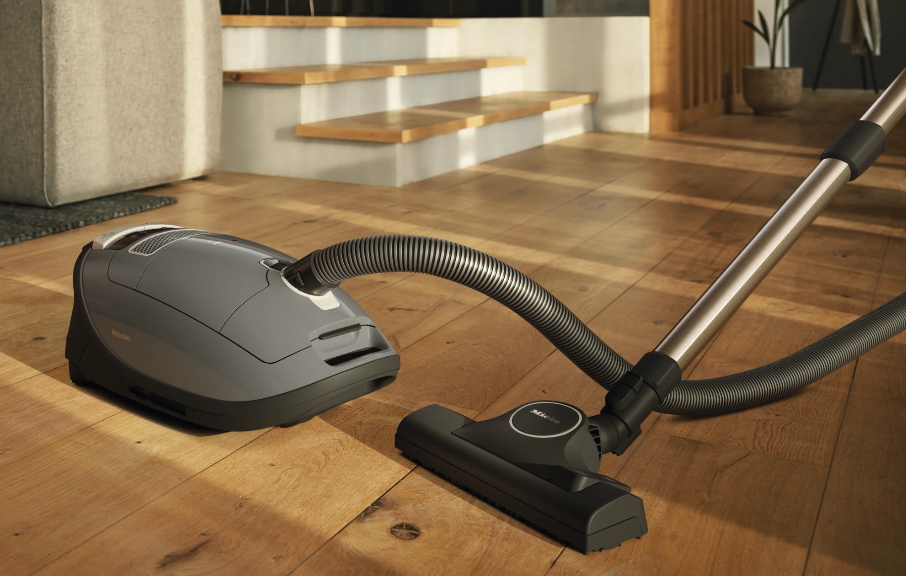 Пылесос Miele SGMF5 Complete C3 Comfort