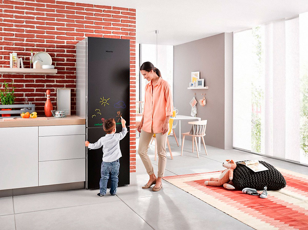 Холодильник Miele KFN 29283 D BB с витрины, новый