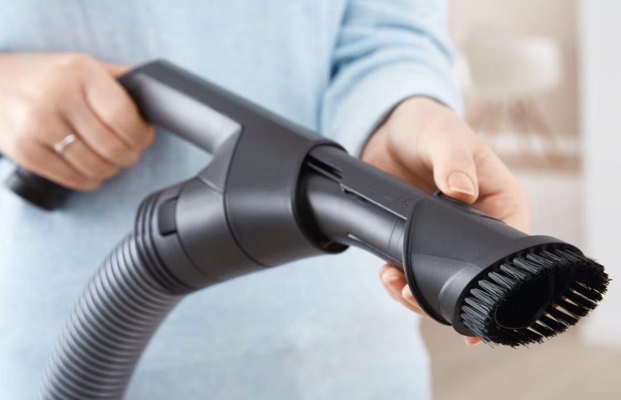 Пылесос Miele Complete C3 Allergy PowerLine SGFF5 белый лотос