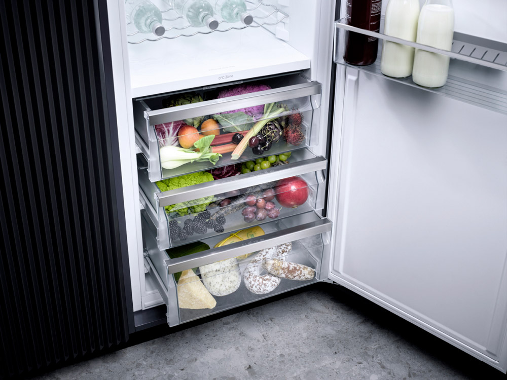 Встраиваемый холодильник Miele K 7743 E