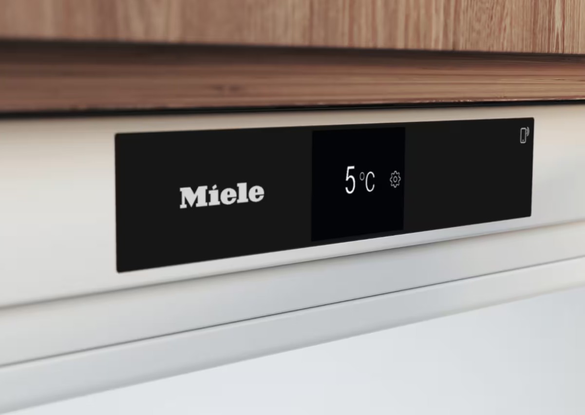 Встраиваемый холодильник Miele KU 7030 D
