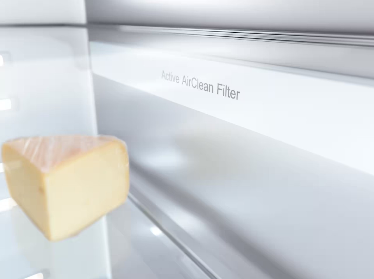 Встраиваемый холодильник Miele K 2802 Vi