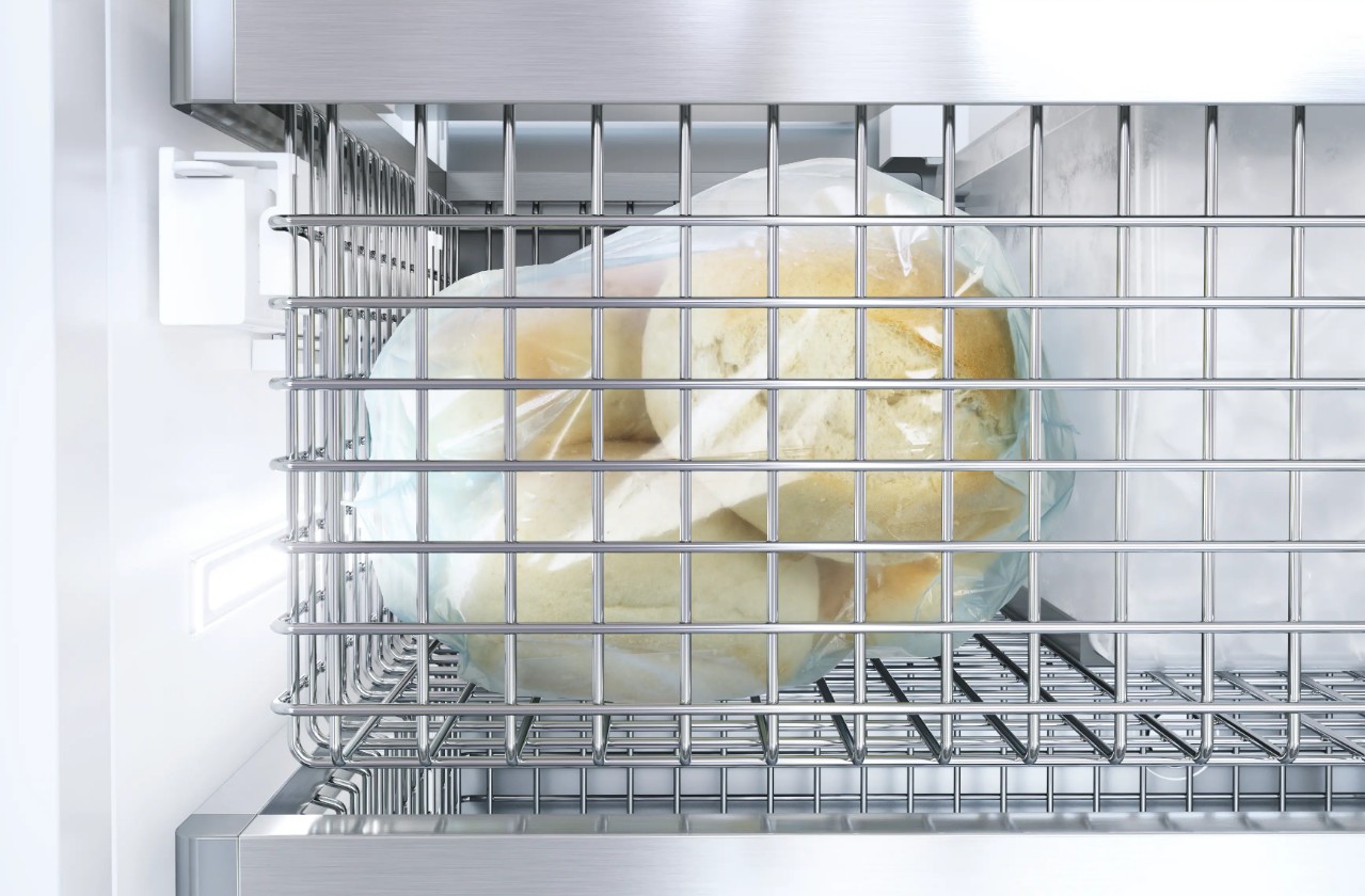Встраиваемый морозильник Miele F 2812 Vi MasterCool
