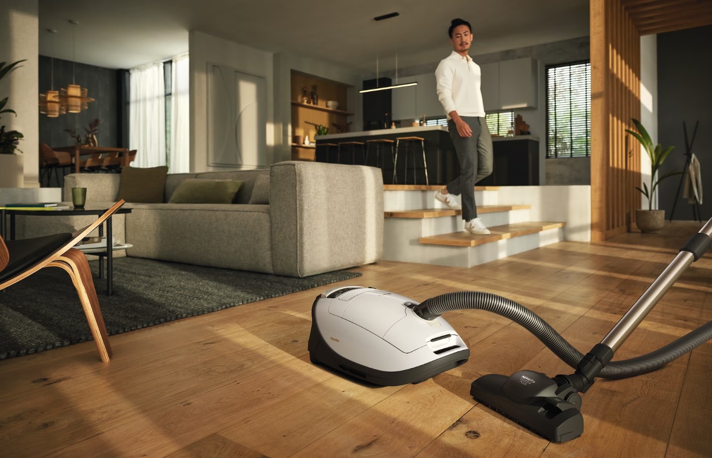 Пылесос Miele SGSK5 Complete C3 Silence Flex EcoLine белый