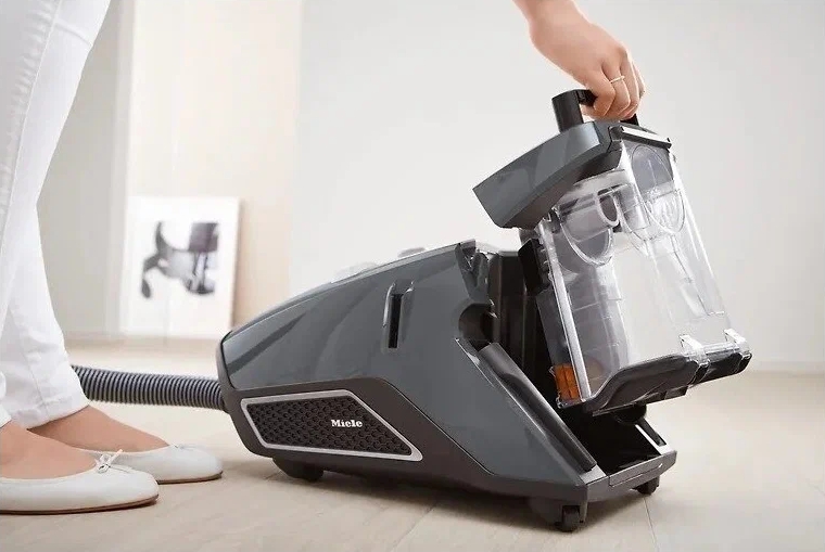 Пылесос Miele SKCF5 Blizzard CX1 Parquet PoweLine Graphite grey