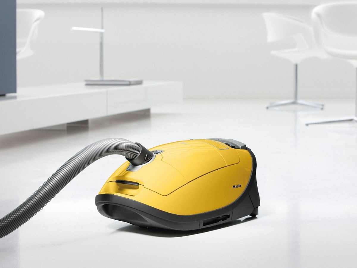 Пылесос Miele SGFA0 Complete C3 HEPA желтый