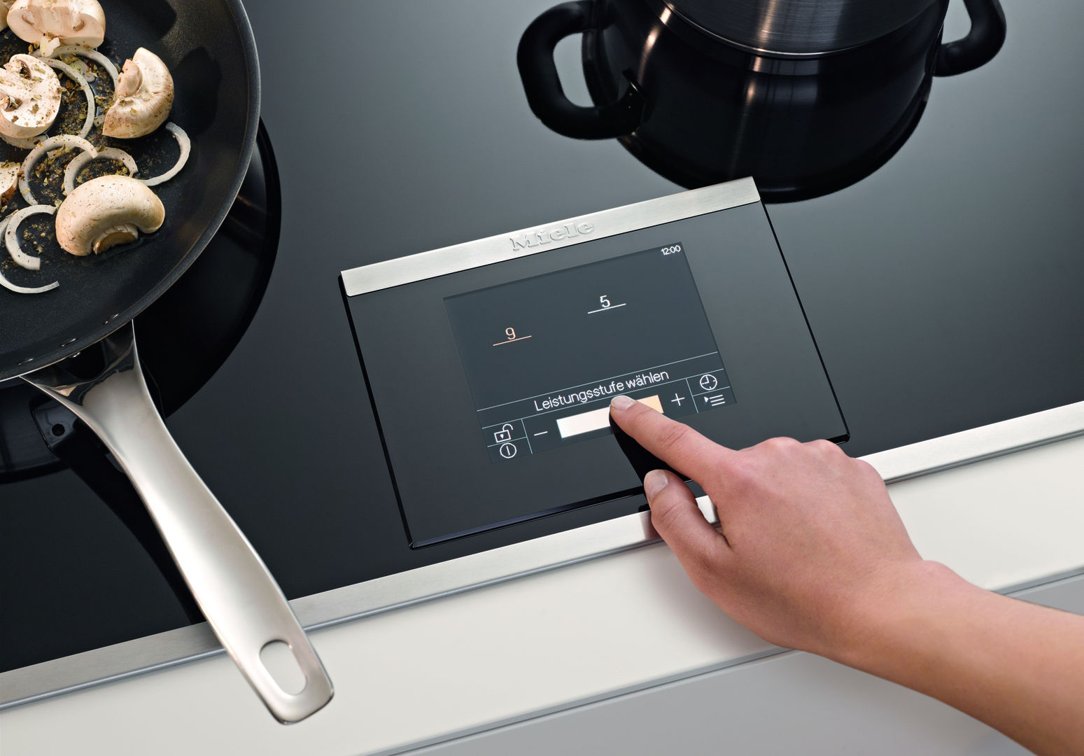 Индукционная варочная панель Miele KM6395
