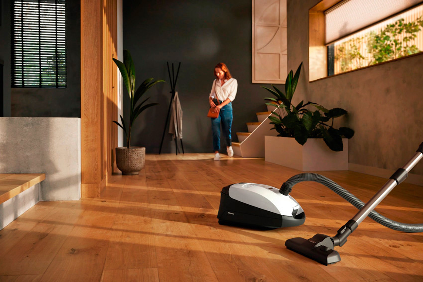 Пылесос Miele SBAF5 Classic C1 Flex белый лотос