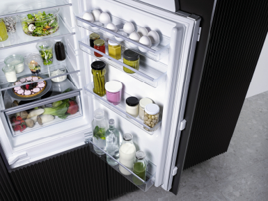 Встраиваемый холодильник Miele KFN 7714 F