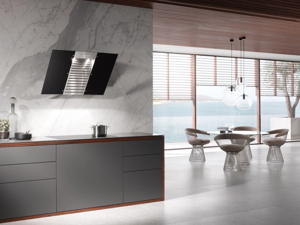 Вытяжка Miele DA 6096 W OBSW с витрины, новая