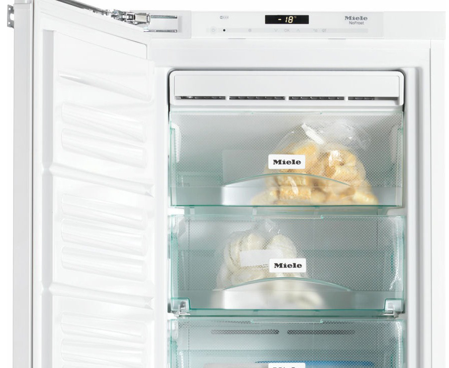 Встраиваемый морозильник Miele FNS37402i с витрины, новый