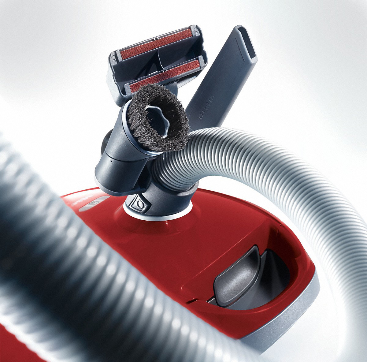 Пылесос Miele SDBB0 Compact C2 Cat Dog манговый красный