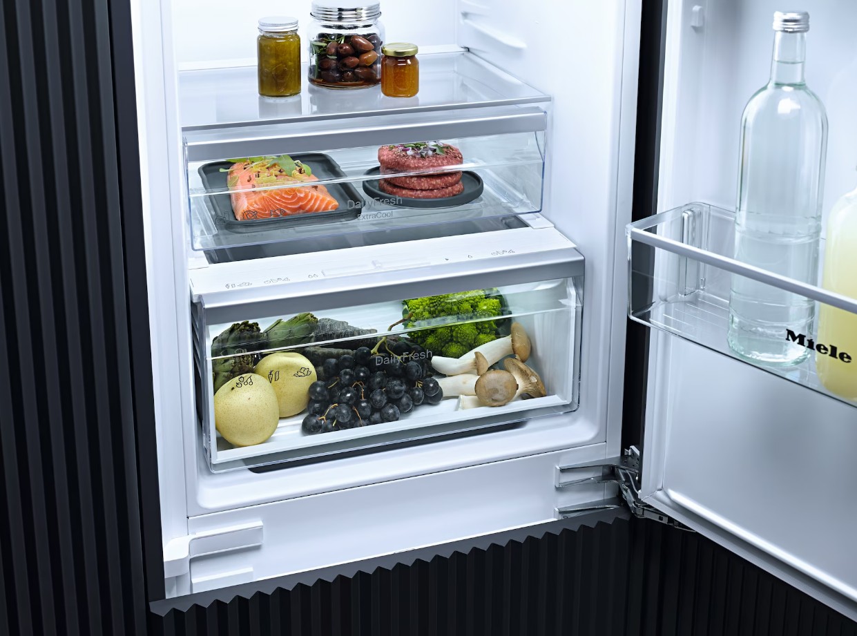 Встраиваемый холодильник Miele KDN 7724 E Active