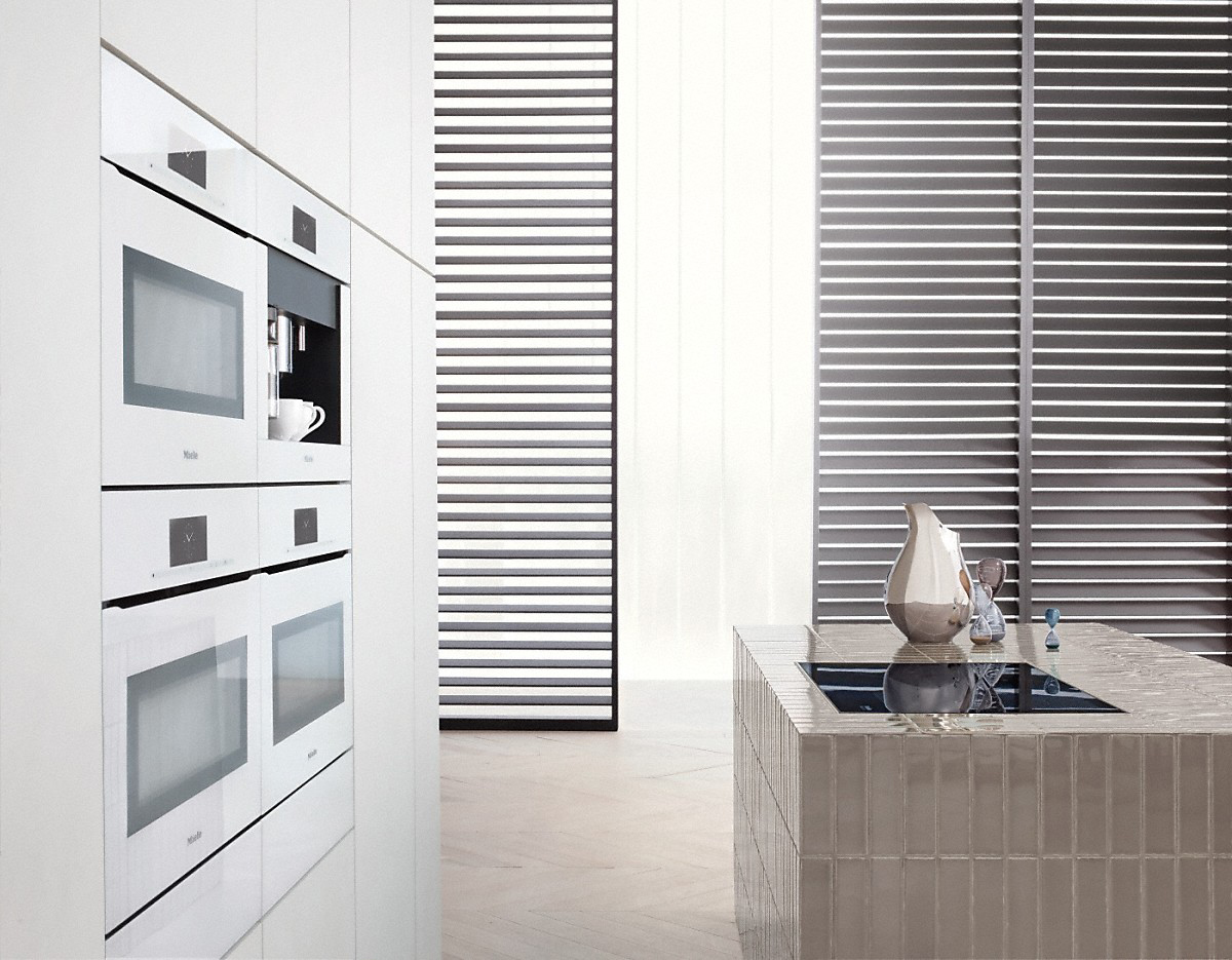 Комби-пароварка Miele DGC 6800 X BRWS