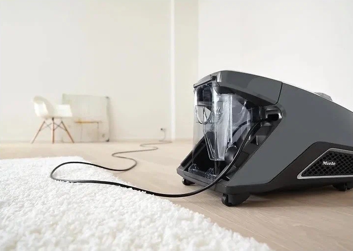Пылесос Miele SKCF5 Blizzard CX1 Parquet PoweLine Graphite grey