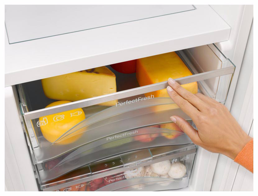 Встраиваемый холодильник Miele K37472iD