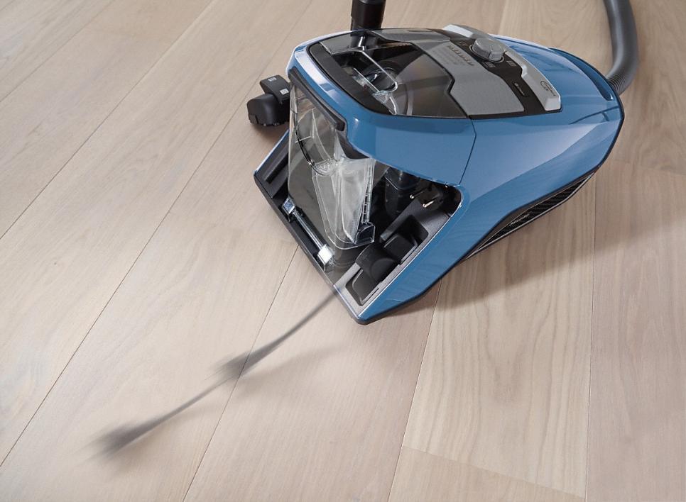 Пылесос Miele SKCR 3 Blizzard CX 1 Parquet синий