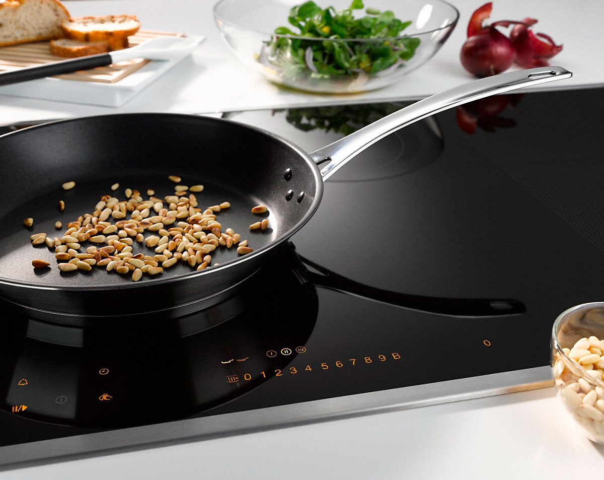 Индукционная варочная панель Miele KM 6629 1