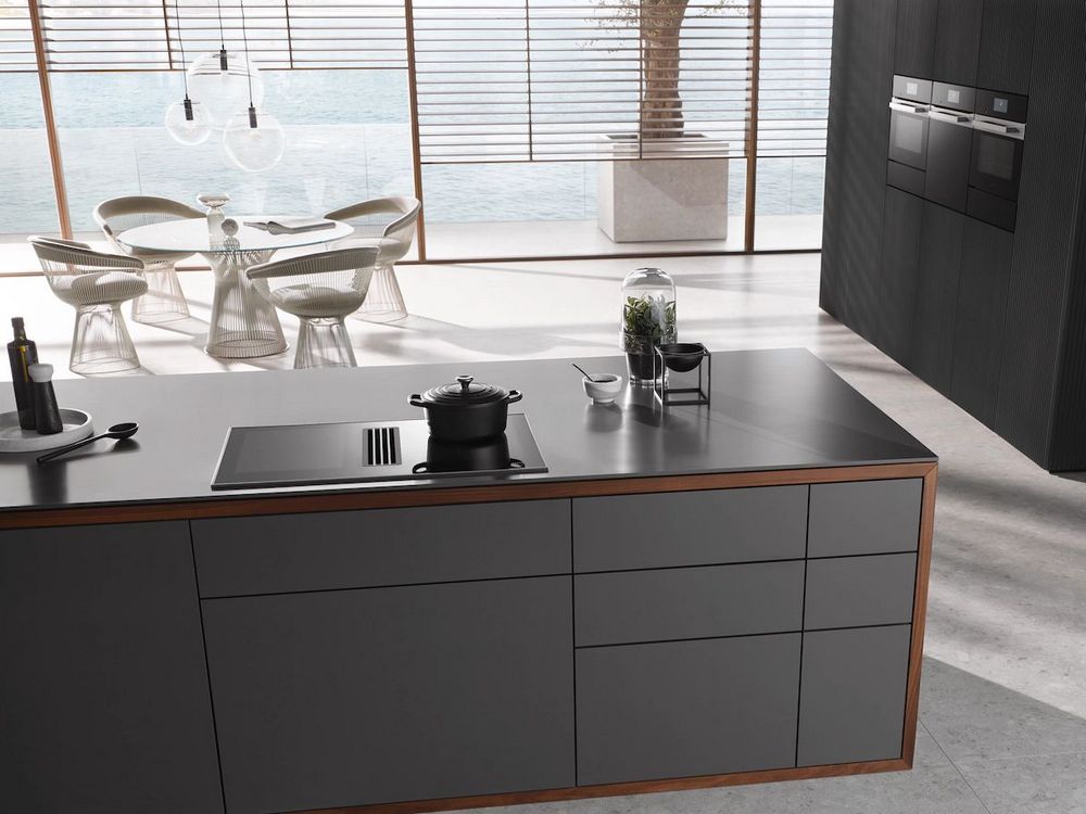 Индукционная варочная панель со встроенной вытяжкой Miele KMDA 7634 FR