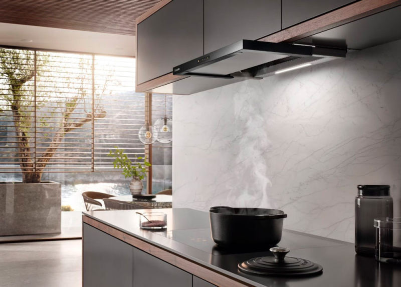 Встраиваемая вытяжка Miele DAS 2620 матовый черный