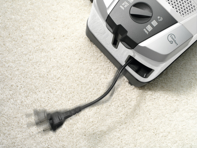 Пылесос Miele SDRB 4 Compact C 2 белый лотос