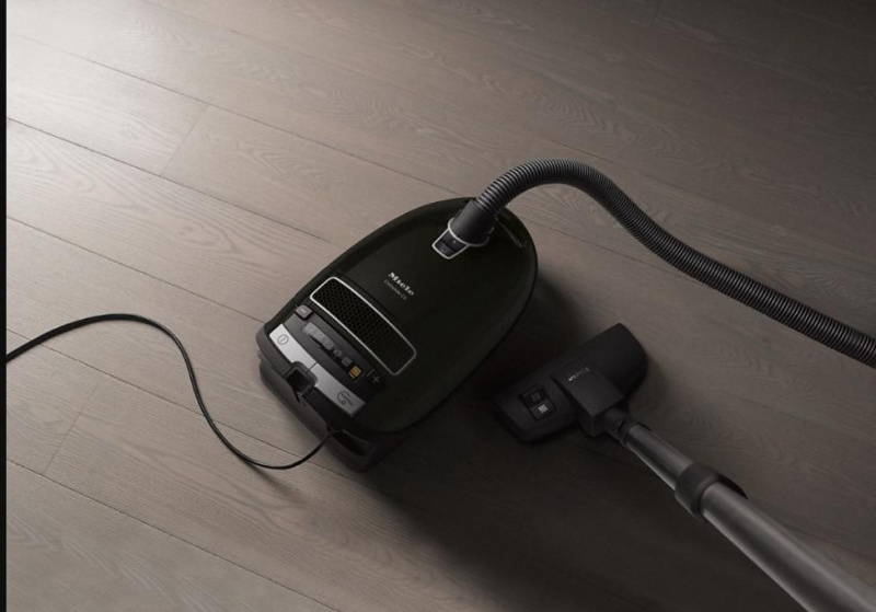 Пылесос Miele SGDA3 Complete C3 Parquet XL черный обсидиан