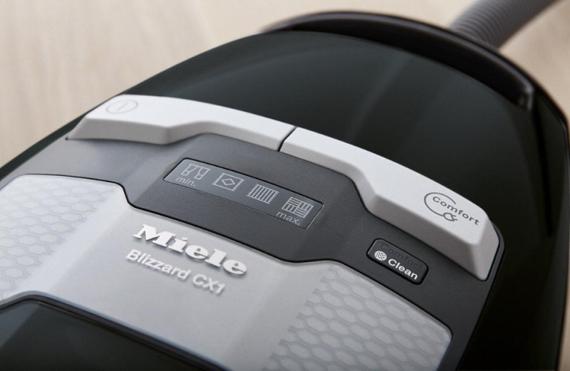 Пылесос Miele SKMR 3 Blizzard CX 1 Comfort черный обсидиан